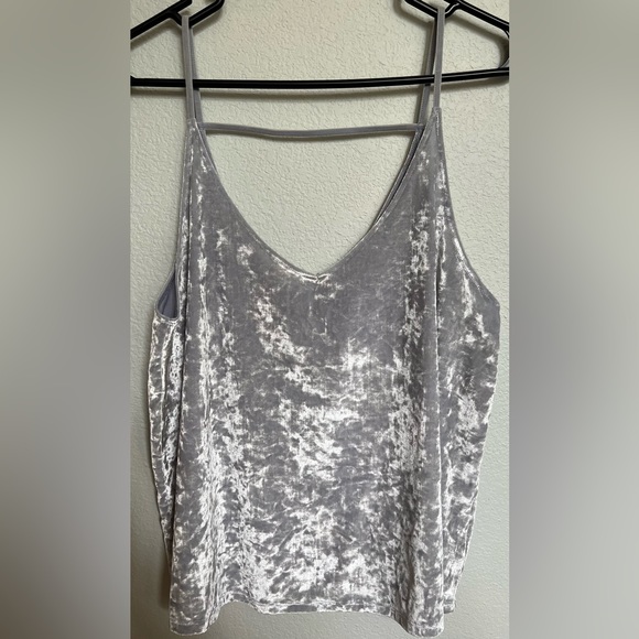 American Eagle Outfitters Tops - American Eagle soft silver velvet cropped tank top